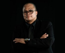 Mr. F Vries